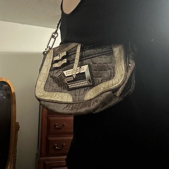 Guess Rhinestones and Bows Handbag NWOT - Picture 12 of 12